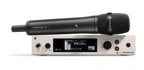 Sennheiser ew 500 G4-935-AW+ Wireless vocal set. Includes (1