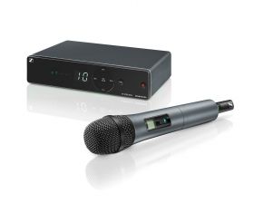 Sennheiser XSW 1-835-BC Wireless vocal set.